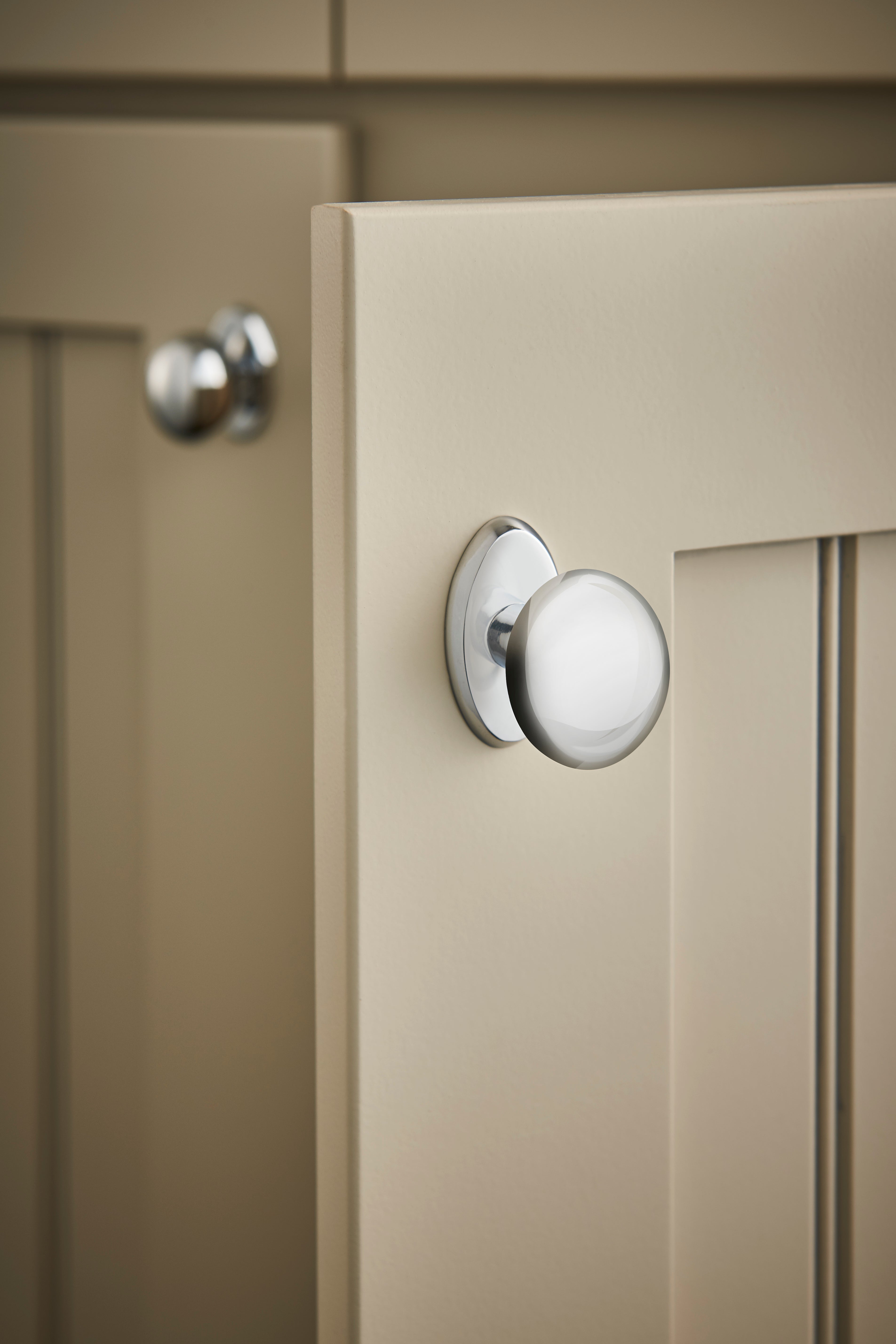 Aspen II Oval Backplate 1 3/4 Inch Brushed Satin Nickel | KitchBath